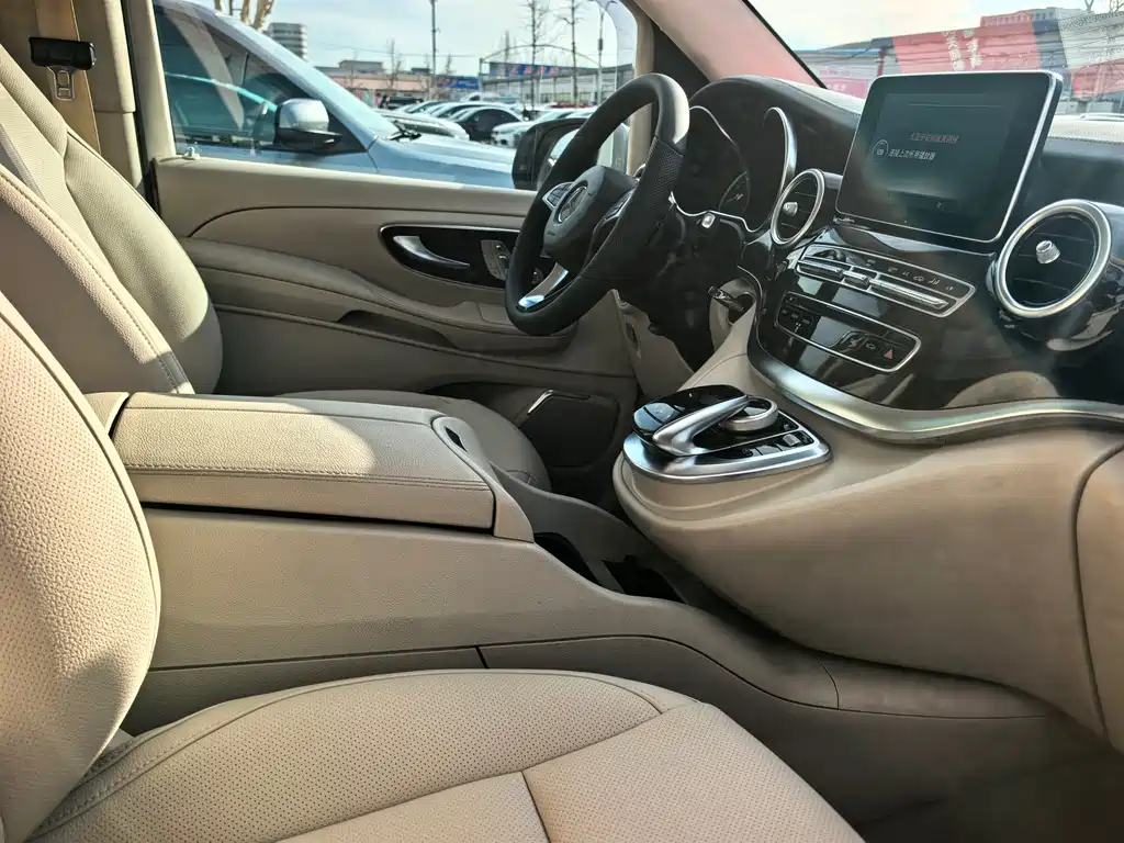 MERCEDES-BENZ V CLASS