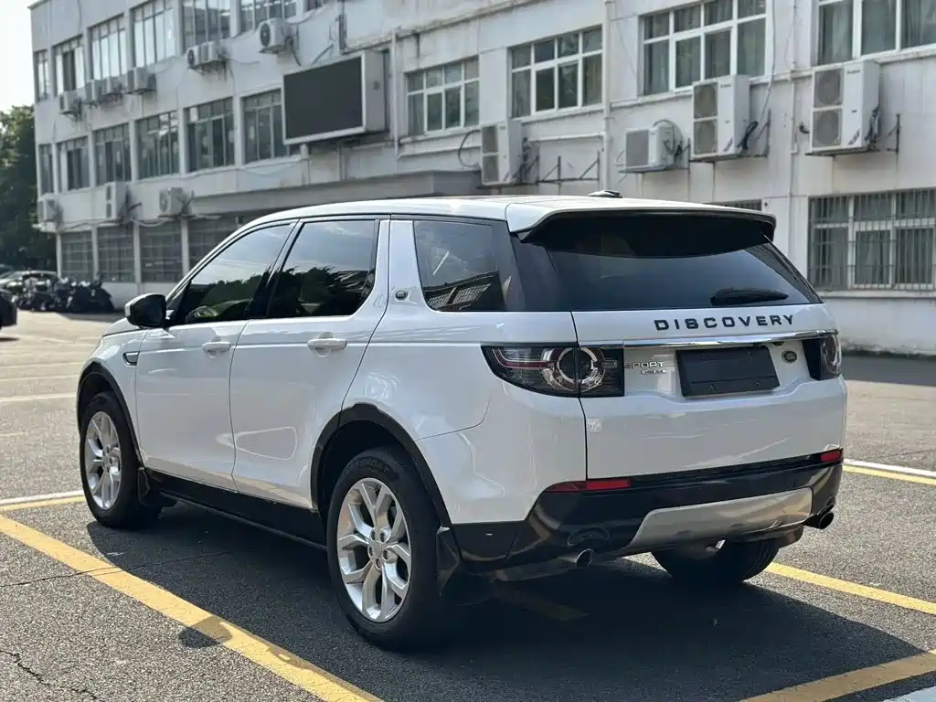 Land Rover Discovery Sport — миниатюра 6