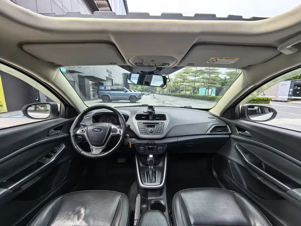 Ford Escort 1.5L Auto Fashion Type, фото 9