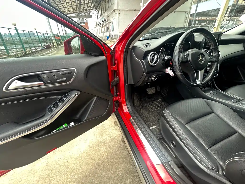 Mercedes-Benz GLA — миниатюра 14