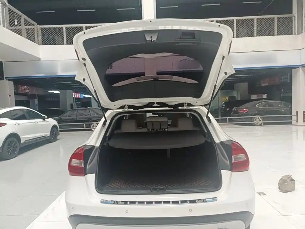 Mercedes-Benz GLA — миниатюра 19