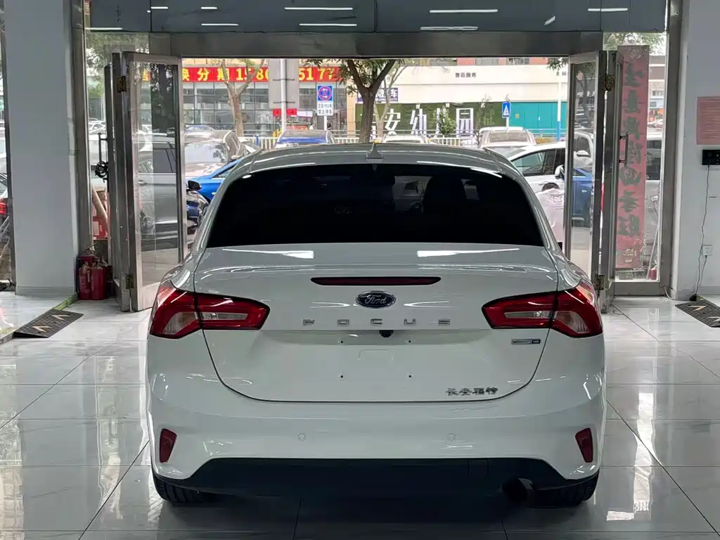 Ford Focus 2019 EcoBoost 125 AT V