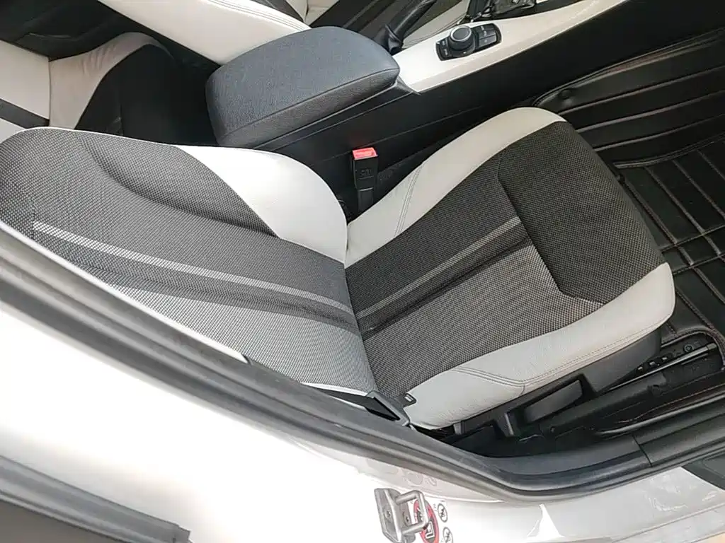 BMW 1 Series (Import) — миниатюра 25