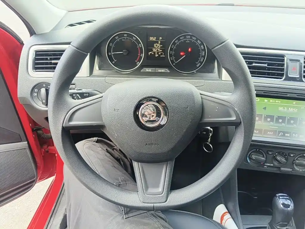 Skoda Rapid Spaceback — миниатюра 11