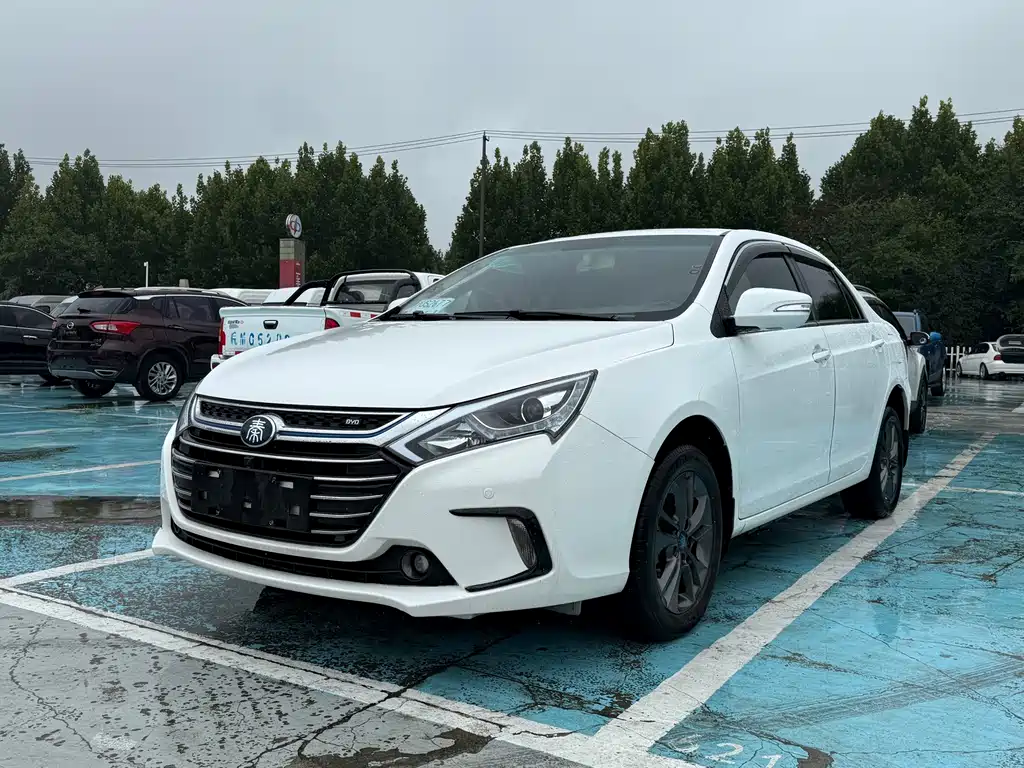 BYD Qin NEV — миниатюра 2