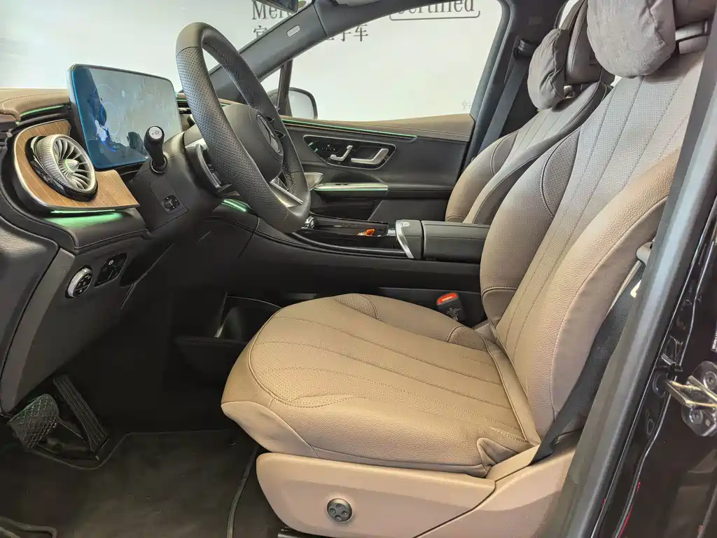 Mercedes-Benz EQE SUV — миниатюра 14