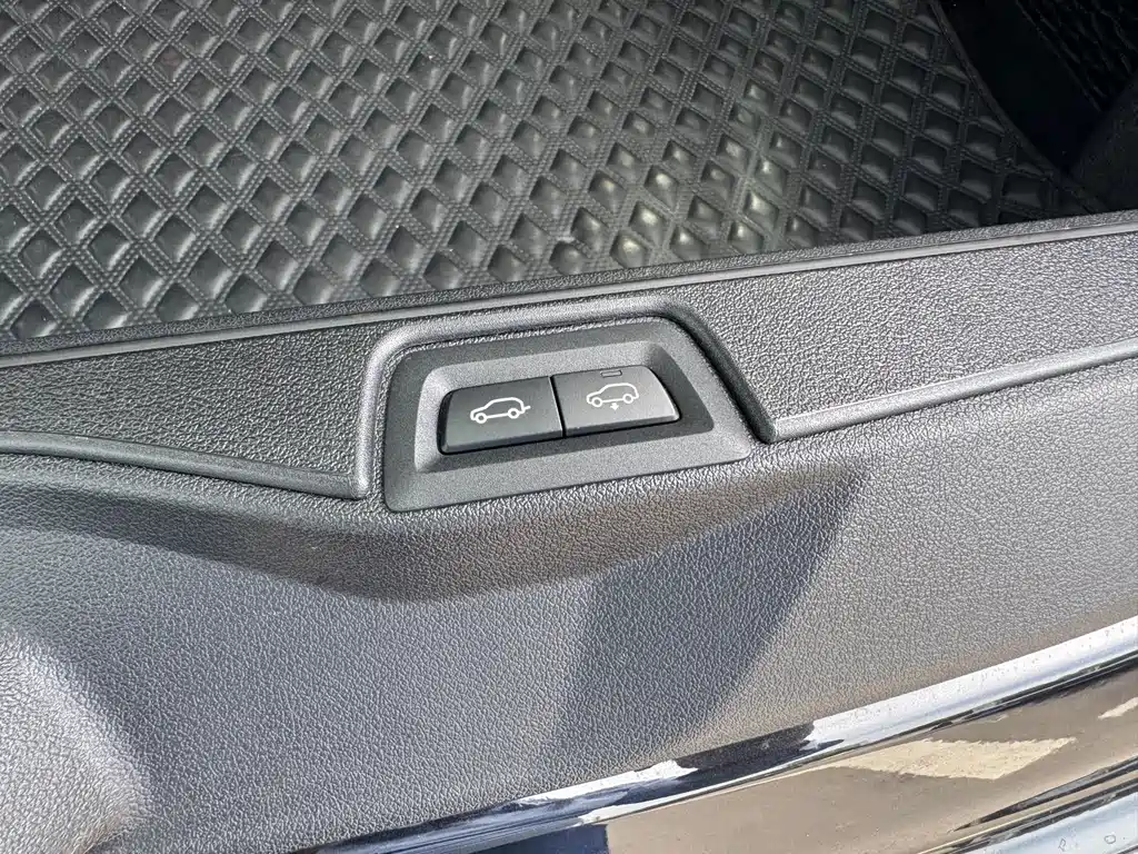 BMW X7 — миниатюра 20