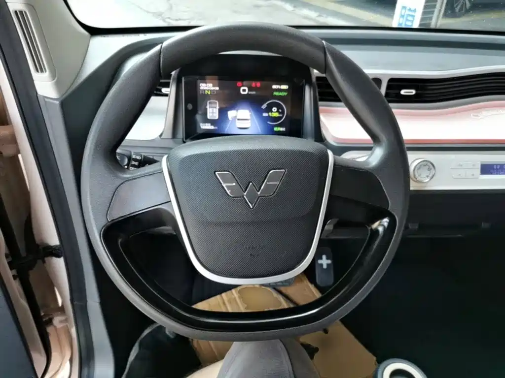 Wuling MINIEV — миниатюра 11