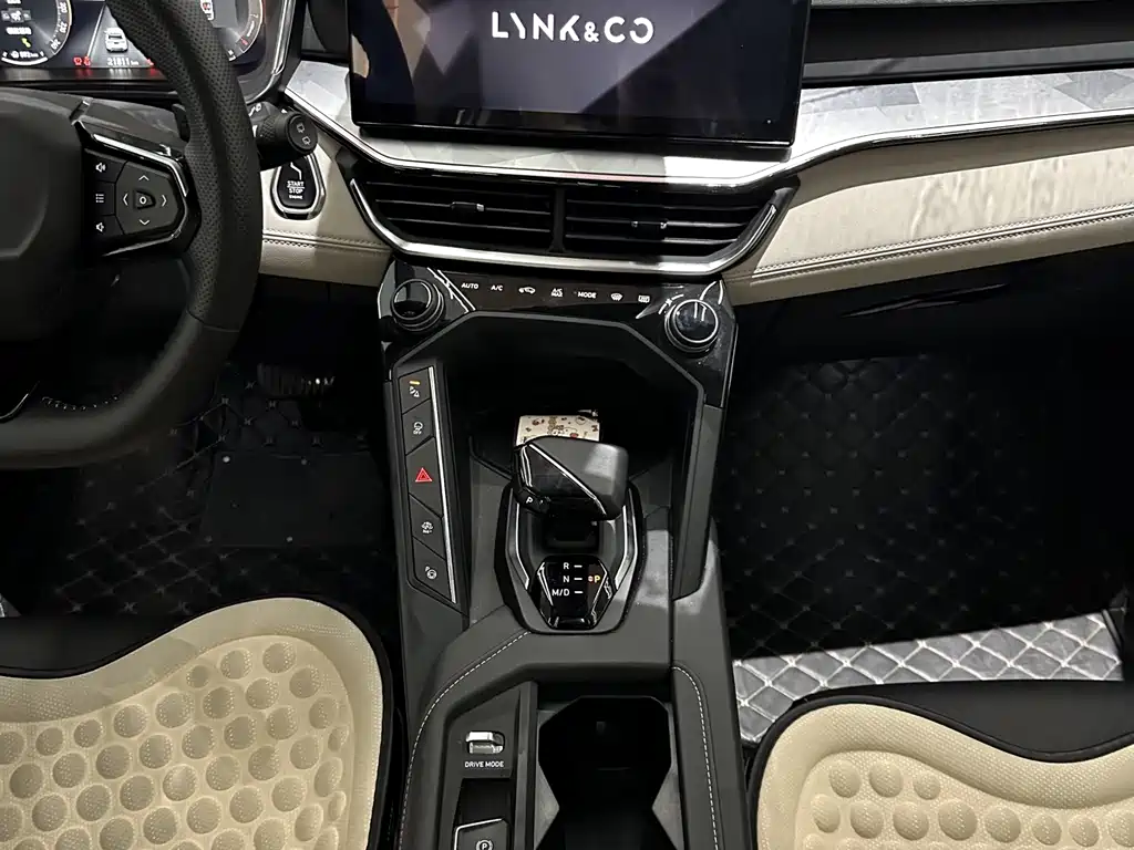 Lynk & Co 06 — миниатюра 7