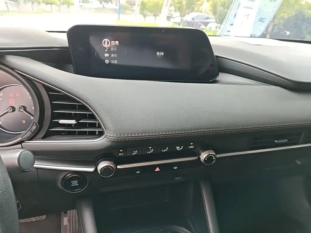 Mazda 3 Axela — миниатюра 13