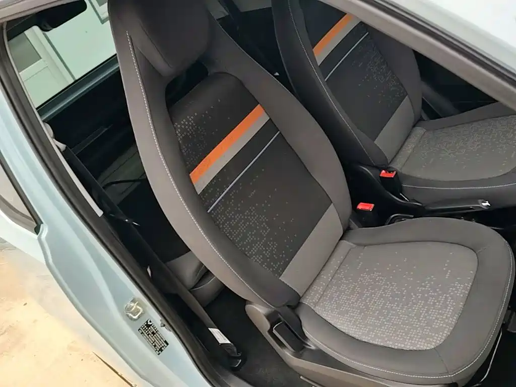 Wuling MINIEV — миниатюра 25