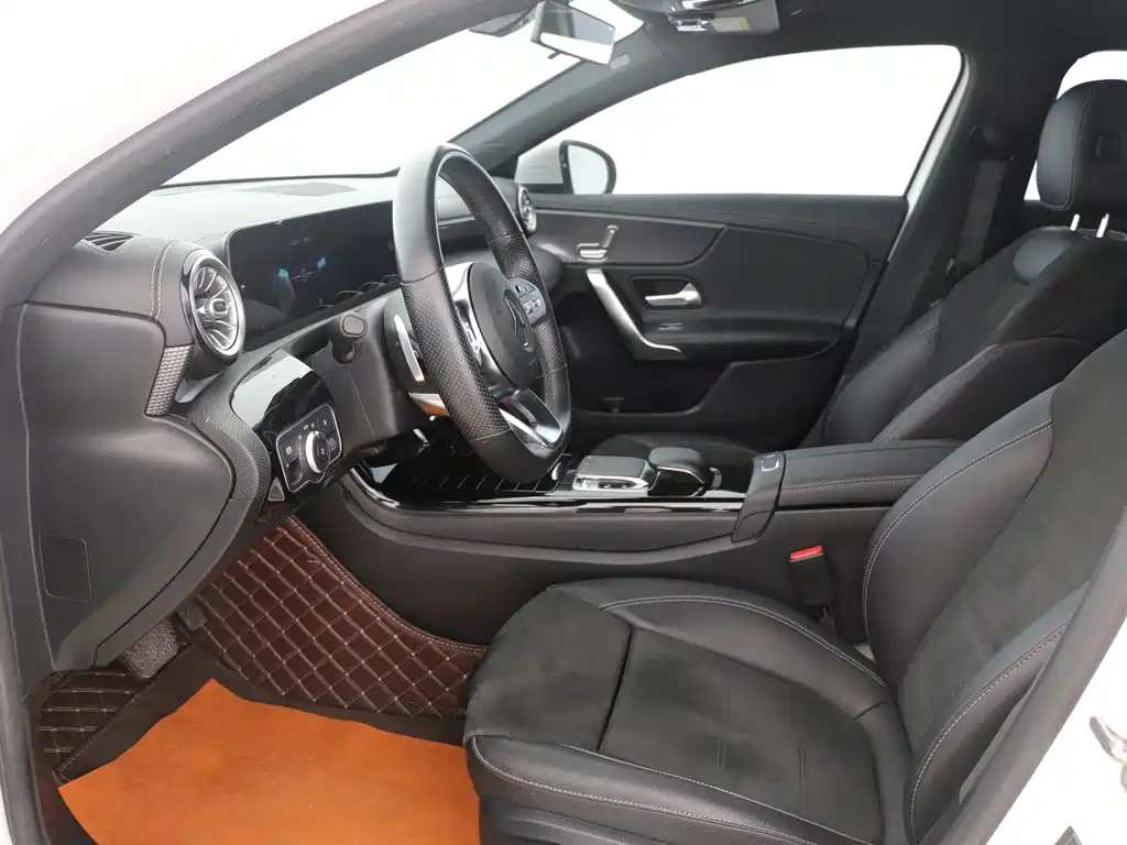 Mercedes-Benz A-Class - фото 10
