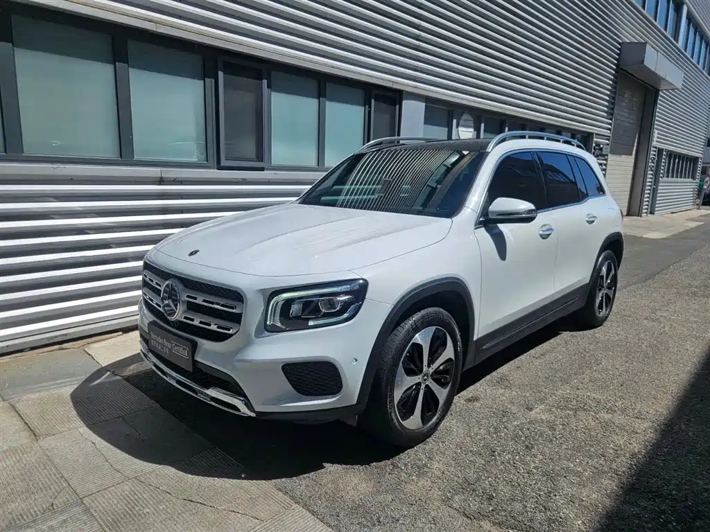 Mercedes-Benz GLB 2021