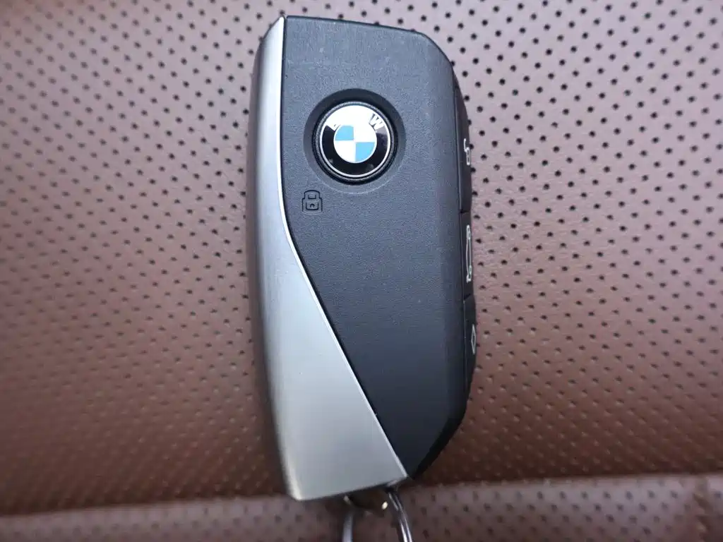 BMW 5 Series — миниатюра 25