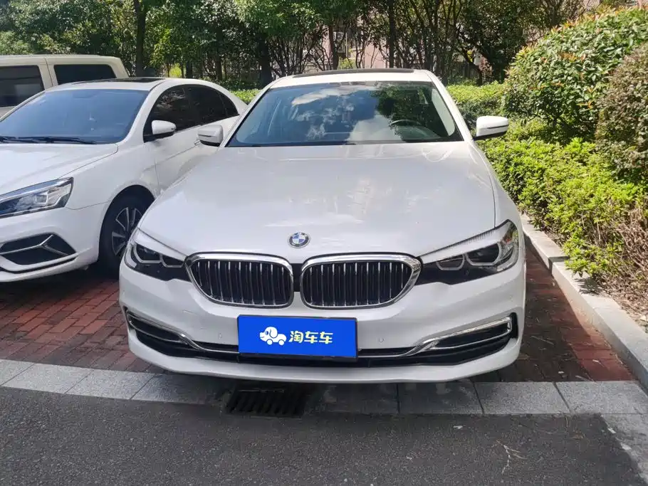 BMW 5 Series — миниатюра 2