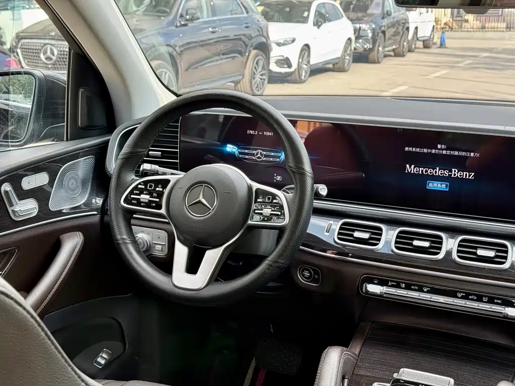 Mercedes-Benz GLE (Import) — миниатюра 19