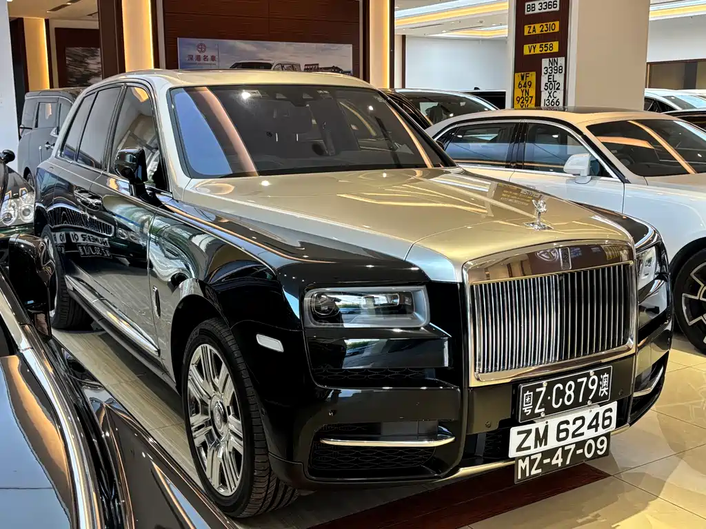 Rolls-Royce Cullinan 2018 мест