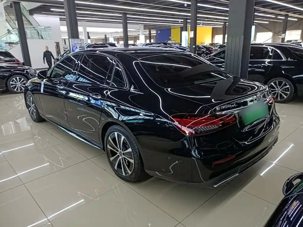Mercedes-Benz E-Class PHEV 2022 — фото 4