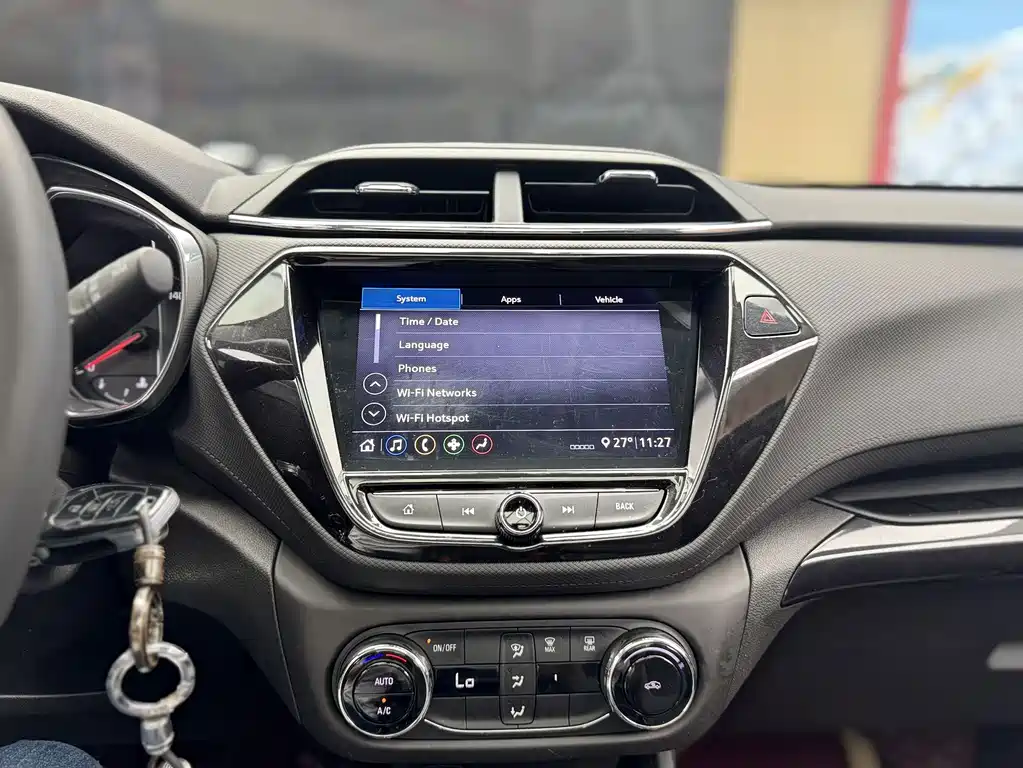 Chevrolet Tracker — миниатюра 13