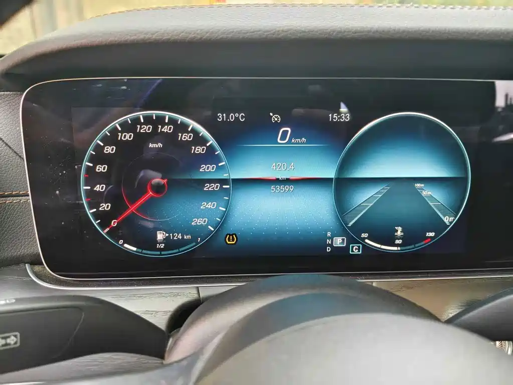 Mercedes-Benz E-Class — миниатюра 9