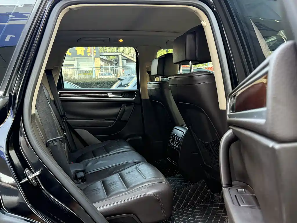 Volkswagen Touareg — миниатюра 10