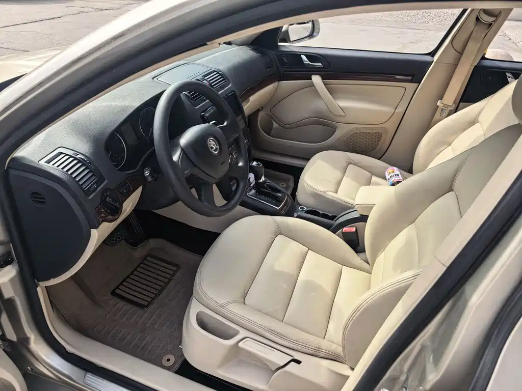 Skoda Octavia — миниатюра 7