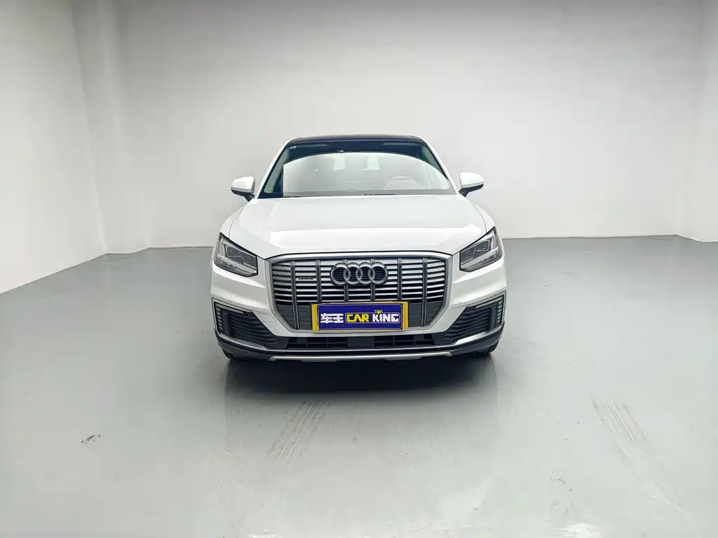 Audi Q2L e-tron — миниатюра 2