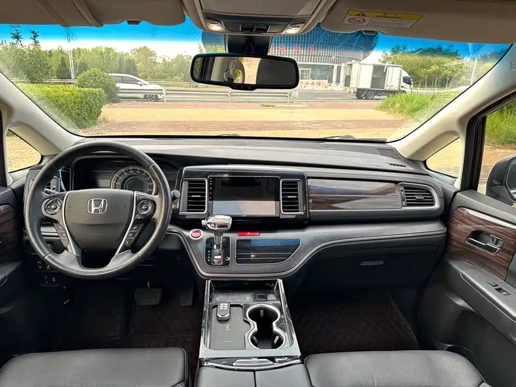 Honda Elysion — миниатюра 9