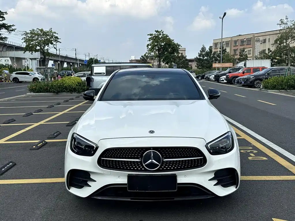 Mercedes-Benz E-Class (Import) — миниатюра 2