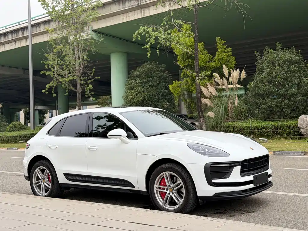 Porsche Macan — миниатюра 3