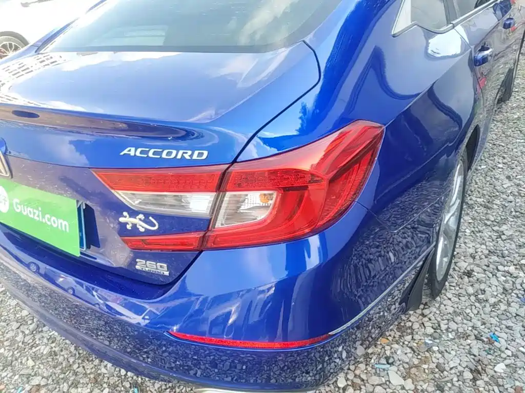 Honda Accord — миниатюра 8