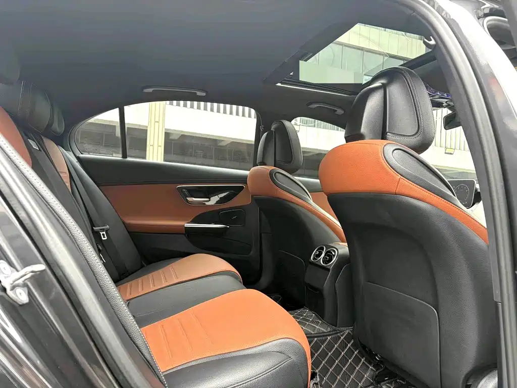 Mercedes-Benz C-Class — миниатюра 9