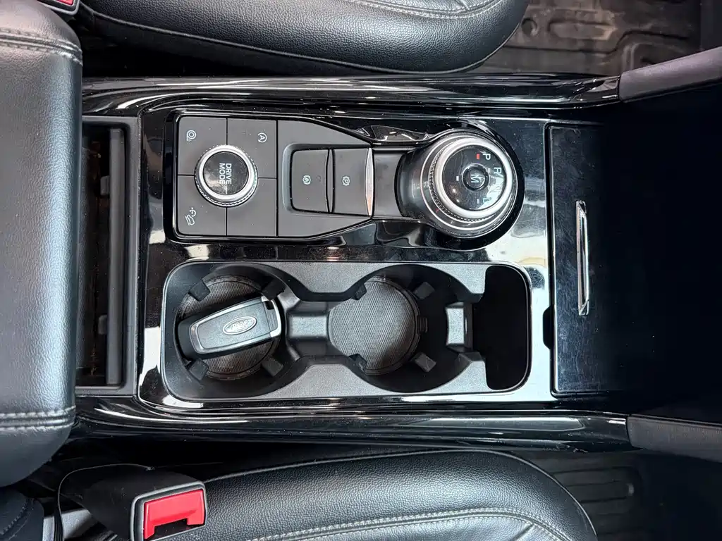 Ford Explorer — миниатюра 10