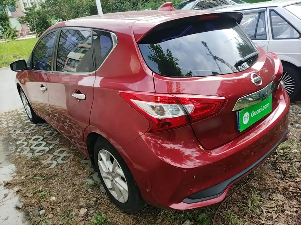 Nissan Tiida — миниатюра 5