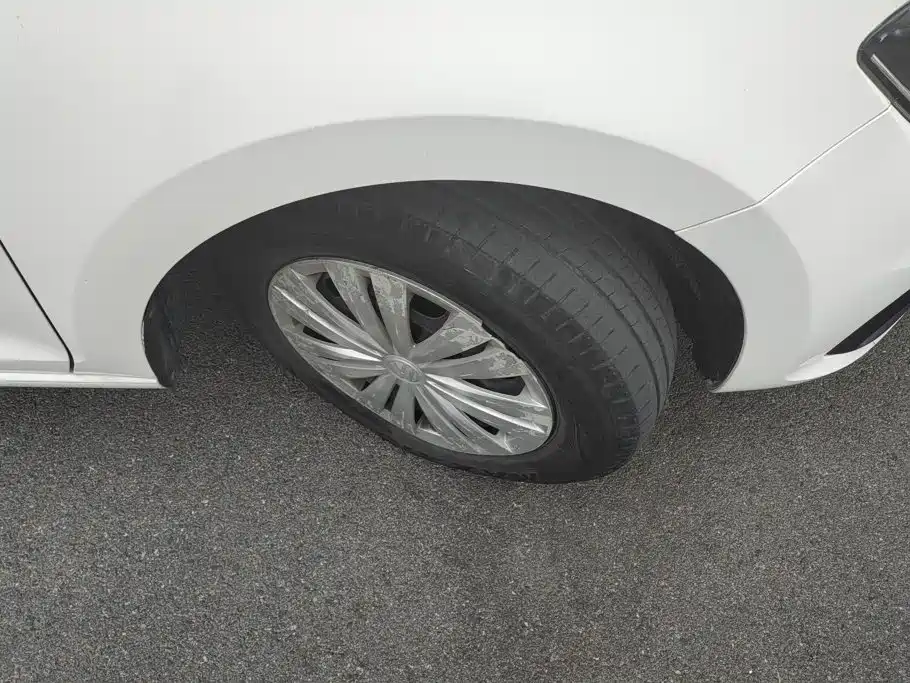 Volkswagen Santana — миниатюра 6