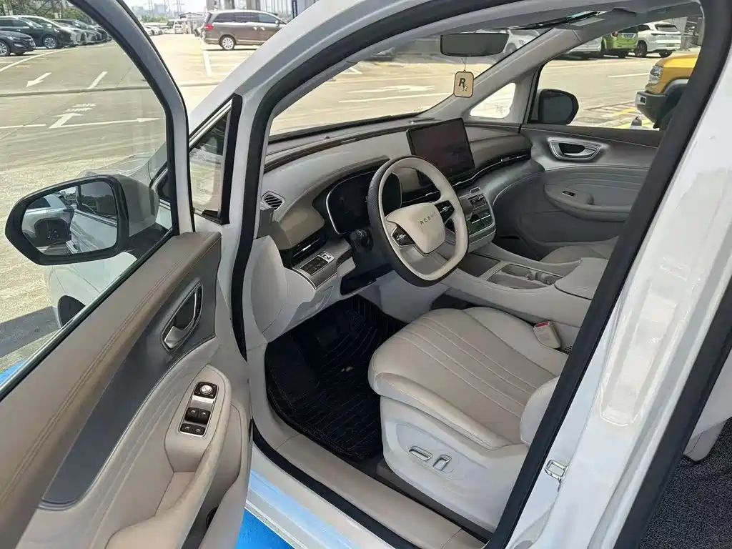 Roewe iMAX8 New Energy — миниатюра 16