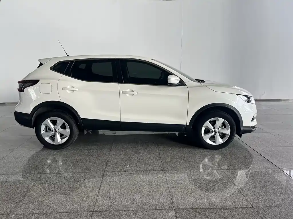 Nissan Qashqai — миниатюра 3