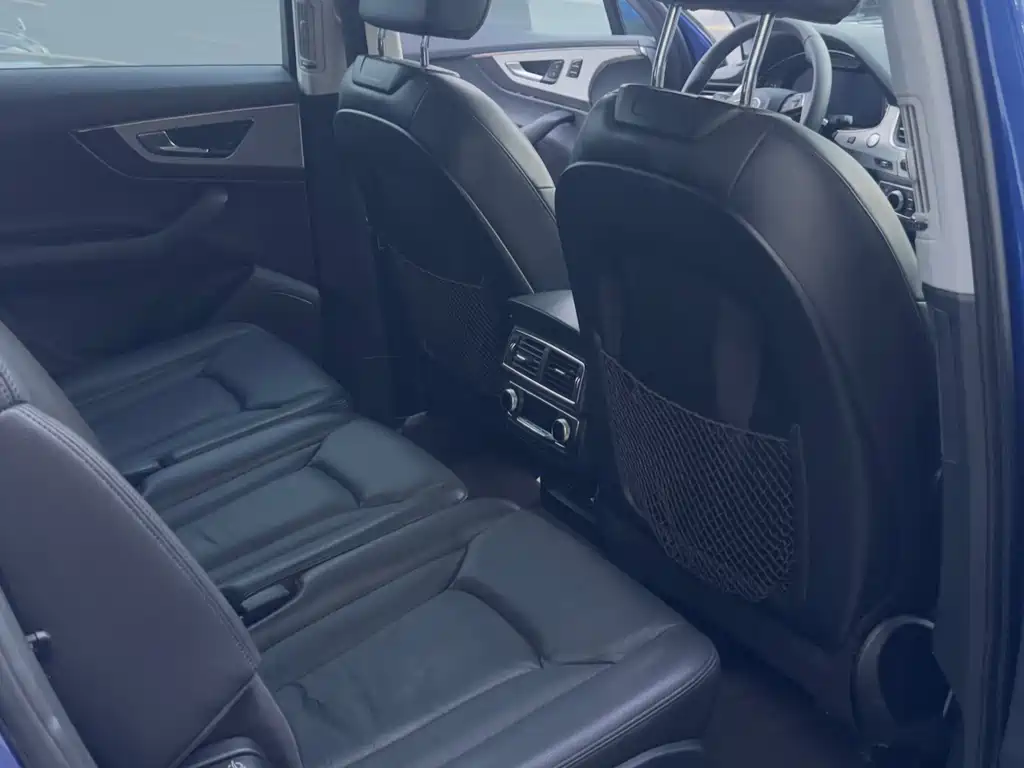 Audi Q7 — миниатюра 8