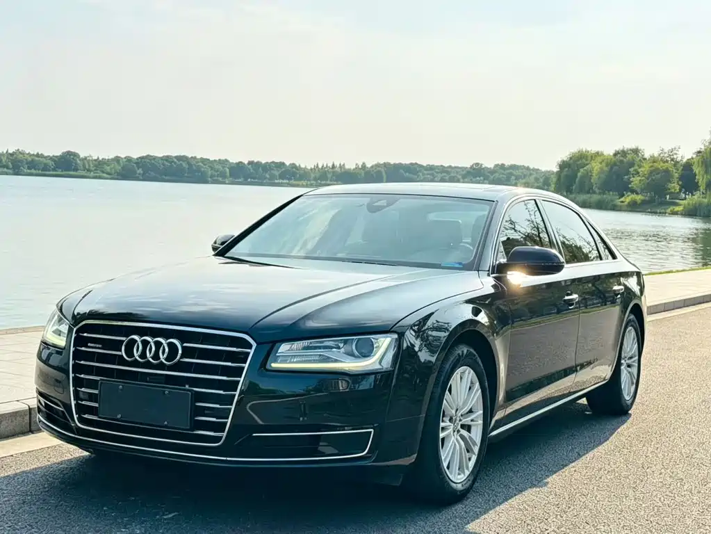 Audi A8 — миниатюра 3