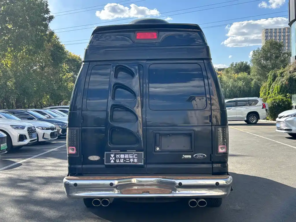 Ford E350 — миниатюра 5