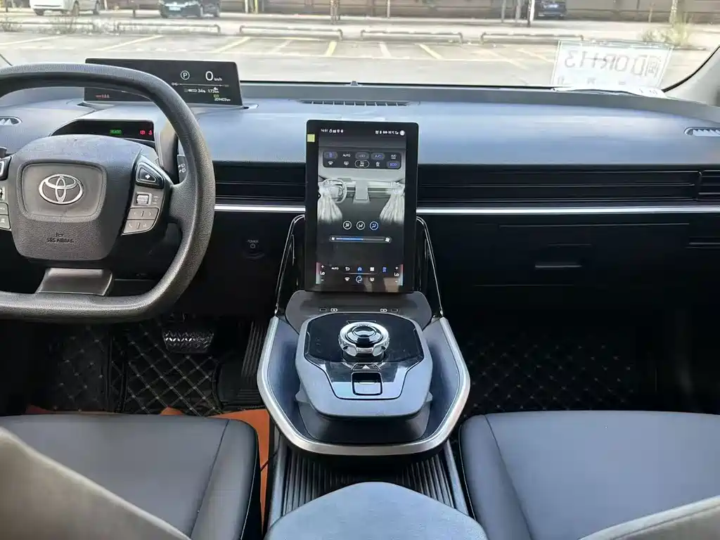 Toyota bZ3 — миниатюра 9