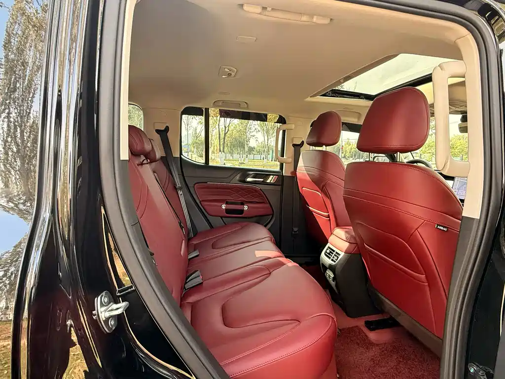 TANK TANK 300 NEW ENERGY