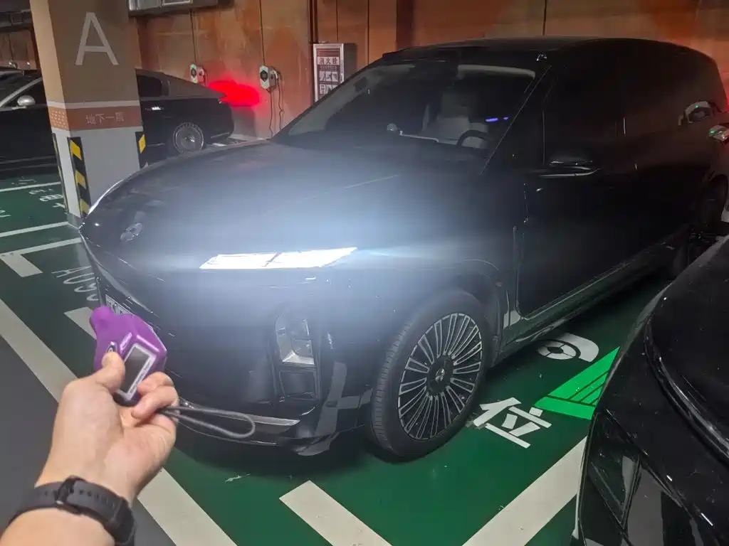 NIO ES8 — миниатюра 4