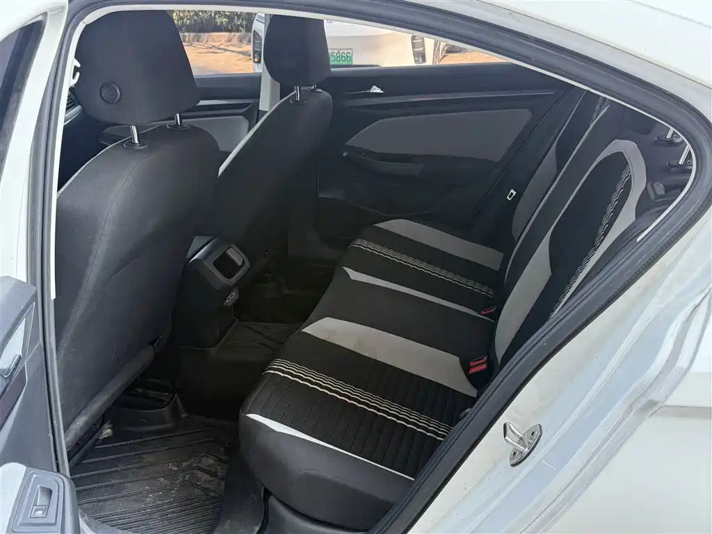 Volkswagen Bora — миниатюра 9