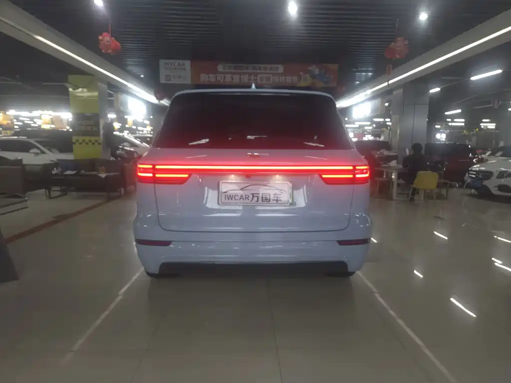 Li Auto Li ONE — миниатюра 7