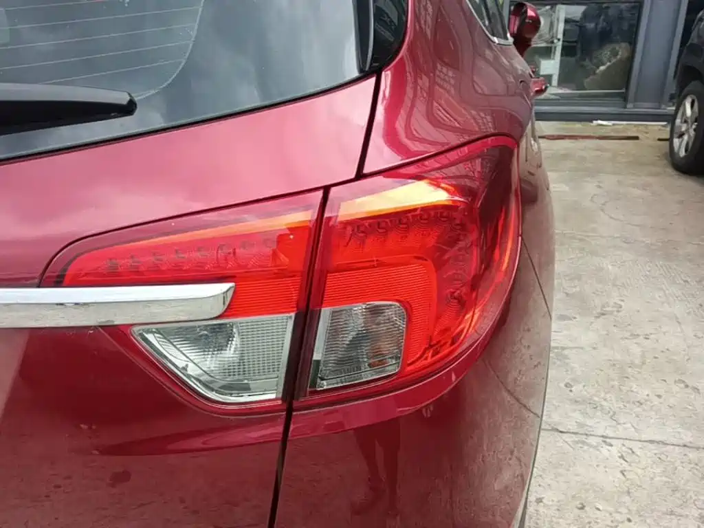 Buick Envision Plus — миниатюра 8