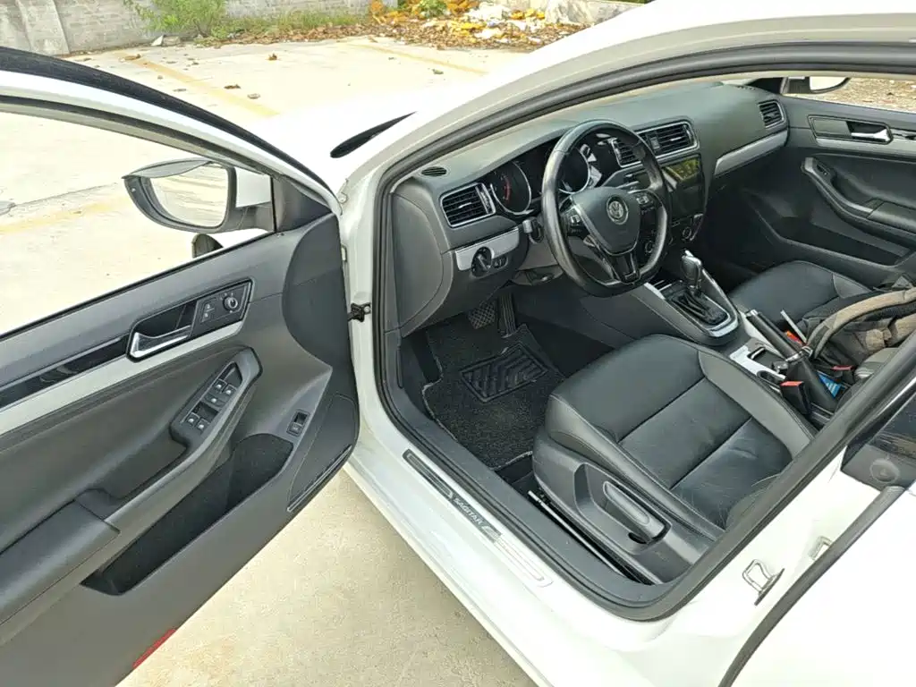 Volkswagen Sagitar — миниатюра 16
