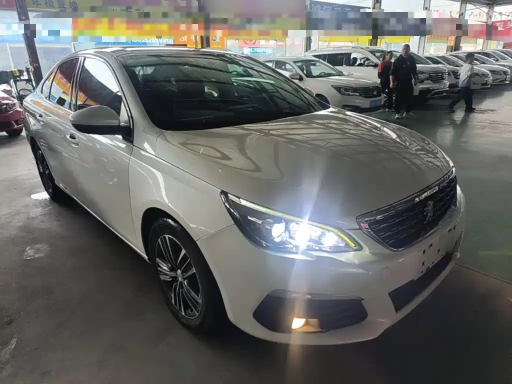 Peugeot 308 — миниатюра 4