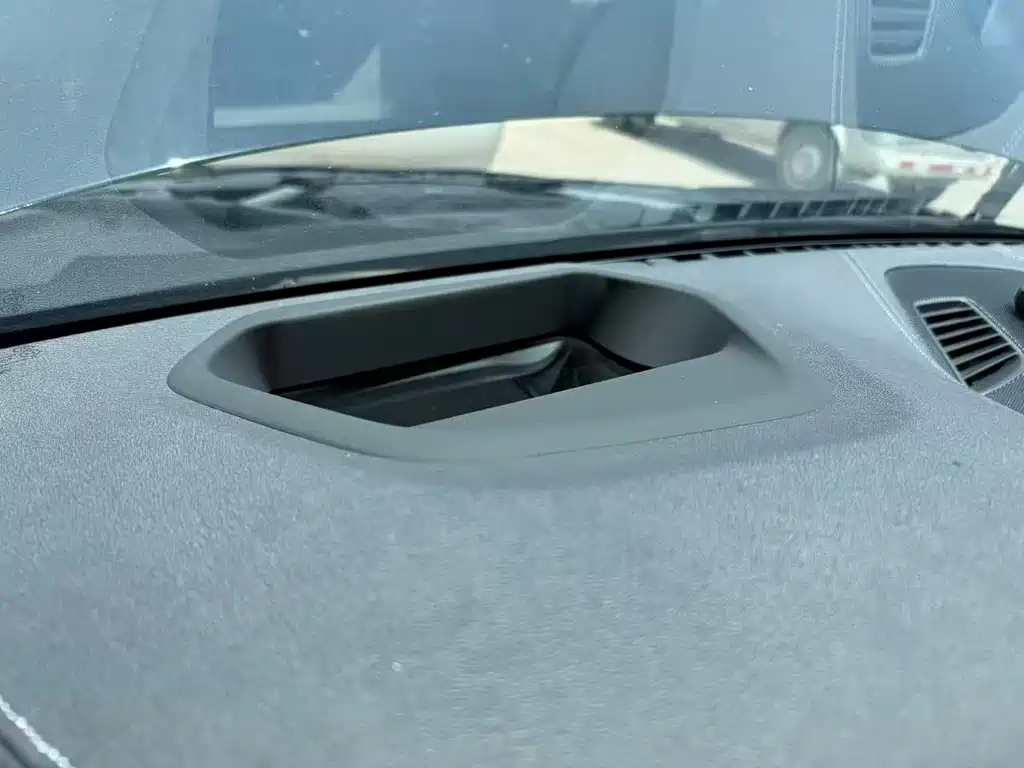 BMW 5 Series — миниатюра 5
