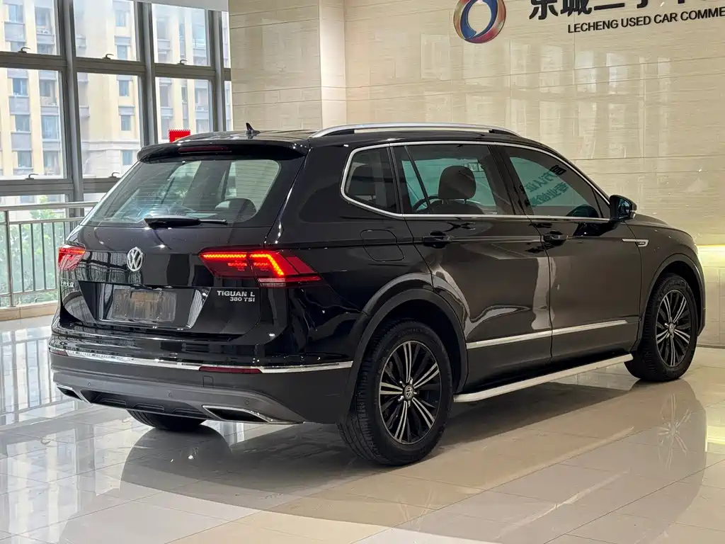 Volkswagen Tiguan L — миниатюра 15